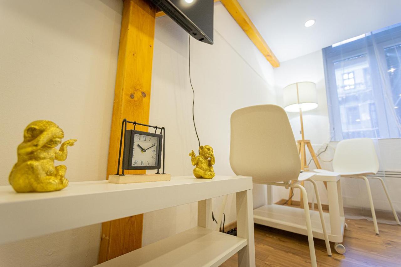 2 Bedroom Apartment In The Dob Street, Emerald Budapest Exterior photo